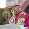 Abp Skworc zaprasza mężczyzn do Piekar Śląskich