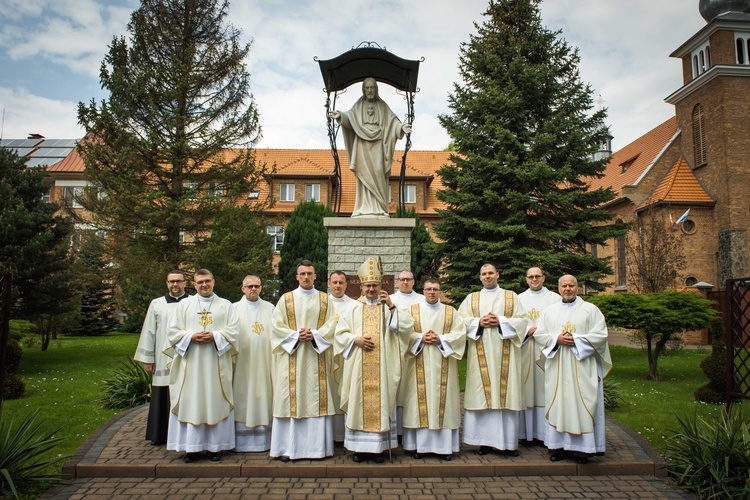 Święcenia diakonatu i prezbiteratu u sercanów