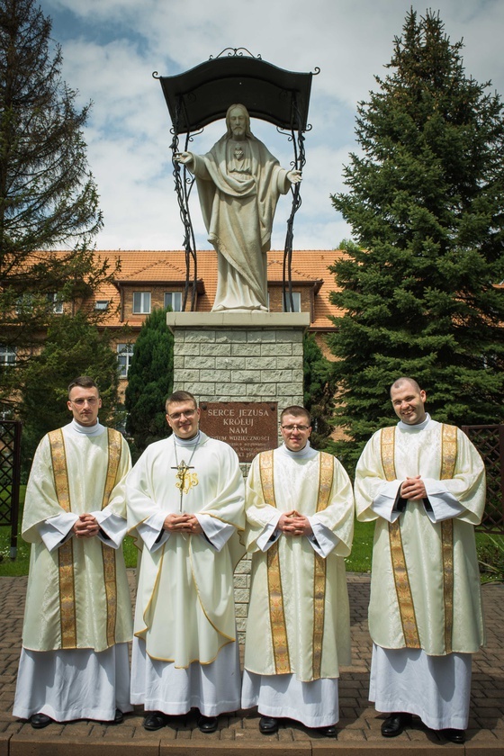 Święcenia diakonatu i prezbiteratu u sercanów