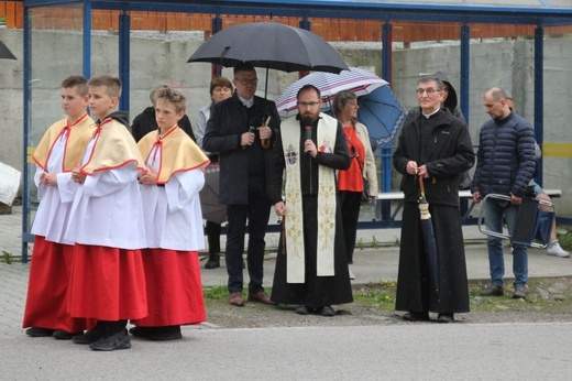 101. urodziny św. Jana Pawła II przy starej kuźni w Rzykach