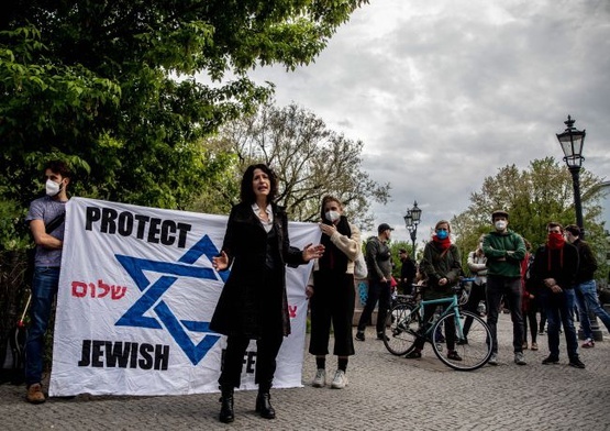 Demonstracja przeciwników antysemityzmu