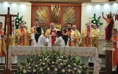 Uroczystościom przewodniczył bp Józef Wróbel, z którym modliła się cała lubelska wspólnota zakonna.