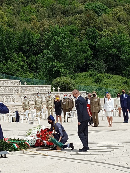 Kard. Dziwisz na Monte Cassino