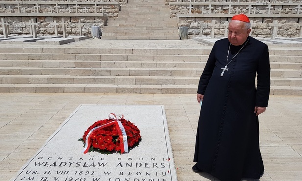 Kard. Dziwisz na Monte Cassino: Prośmy o pokój w niespokojnym świecie