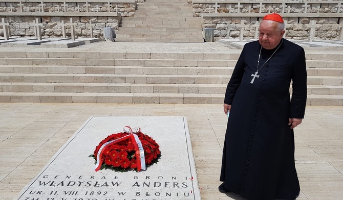 Kard. Dziwisz na Monte Cassino: Prośmy o pokój w niespokojnym świecie