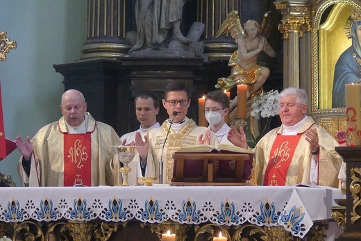 Podziękowanie za pracę służby zdrowia w czasie epidemii w Cieszynie