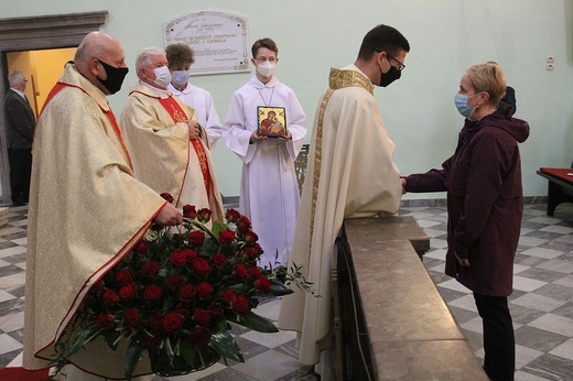 Podziękowanie za pracę służby zdrowia w czasie epidemii w Cieszynie