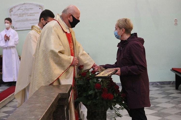 Podziękowanie za pracę służby zdrowia w czasie epidemii w Cieszynie