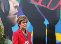 Liderka SNP Nicola Sturgeon zapowiada dążenie do odłączenia się Szkocji od Wielkiej Brytanii.