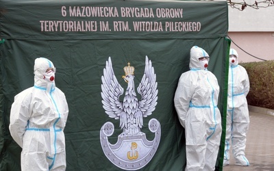 Stacja na radomskim Sadkowie działała od siedmiu miesięcy. Próbki na koronawirusa pobierali żołnierze Wojsk Obrony Terytorialnej.