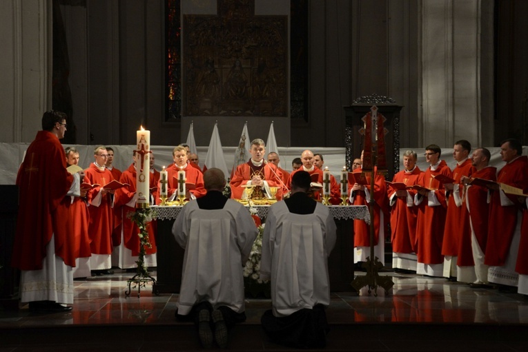 Msza św. w bazylice Mariackiej to centralny punkt uroczystości Zesłania Ducha Świętego w archidiecezji gdańskiej.