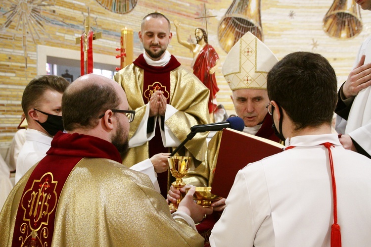 Święcenia kapłańskie ks. Pawła Gulki SDB w Bytomiu