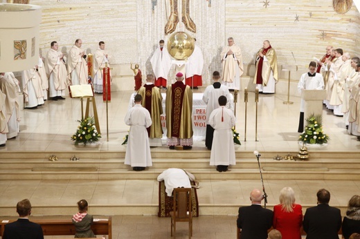 Święcenia kapłańskie ks. Pawła Gulki SDB w Bytomiu