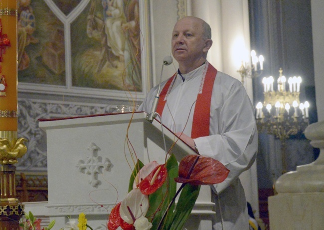 Zielonoświątkowe czuwanie w radomskiej katedrze