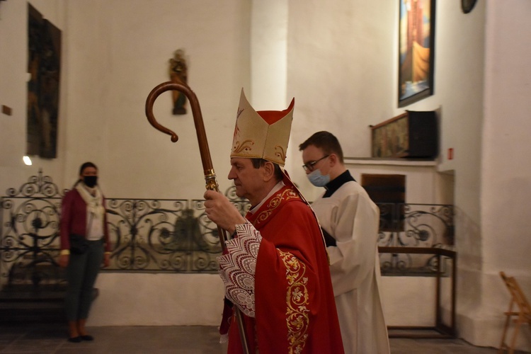 Nocna Msza św. na Zesłanie Ducha Świętego 2021