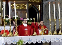 Strzegom. Wigilia Zesłania Ducha św. i gra świateł