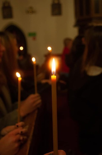 Rzepin. Czuwanie dla młodzieży przygotowującej się do bierzmowania