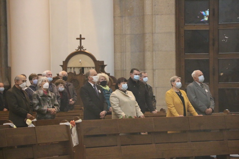 Katowice. Jubileusze małżeńskie w katedrze