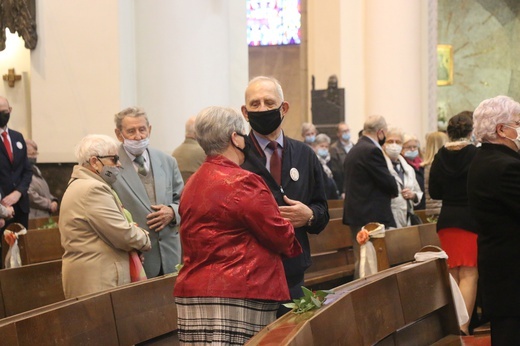 Katowice. Jubileusze małżeńskie w katedrze