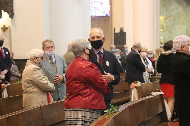 Katowice. Jubileusze małżeńskie w katedrze