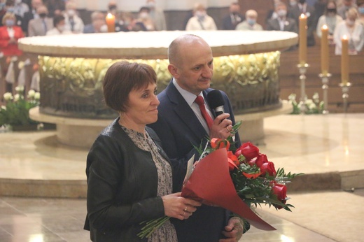 Katowice. Jubileusze małżeńskie w katedrze
