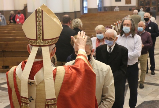 Katowice. Jubileusze małżeńskie w katedrze