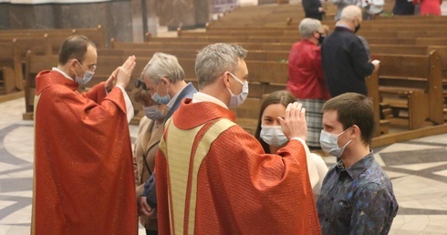 Katowice. Jubileusze małżeńskie w katedrze