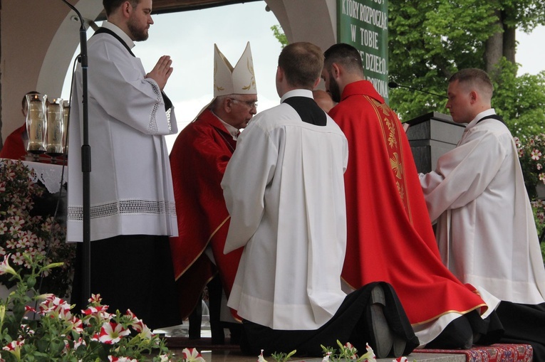Tuchów. Święcenia kapłańskie 2021
