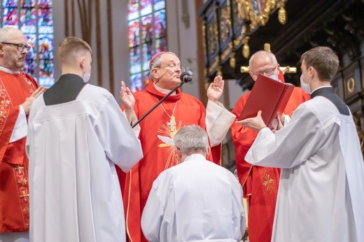 Gniazdko naprawię, chrztu udzielę…[GALERIA]