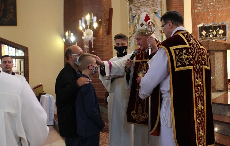 Brzesko. Bierzmowanie w Miłosierdziu, cz. 1