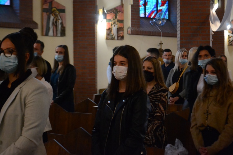 Brzesko. Bierzmowanie w Miłosierdziu, cz. 2