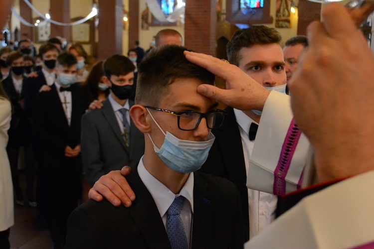 Brzesko. Bierzmowanie w Miłosierdziu, cz. 2