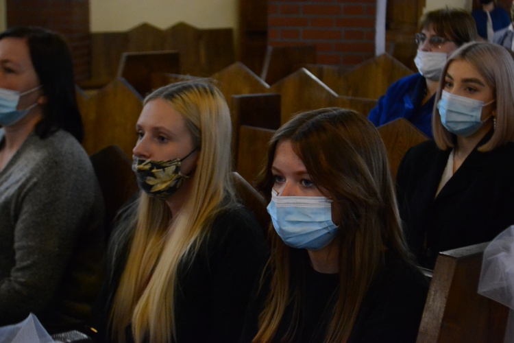 Brzesko. Bierzmowanie w Miłosierdziu, cz. 2