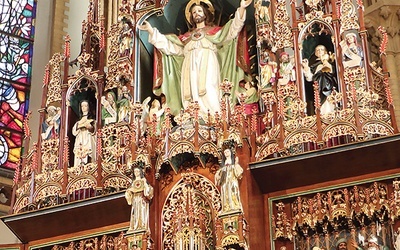 ▲	Odnowiony ołtarz w kościele NSPJ w Olsztynie.