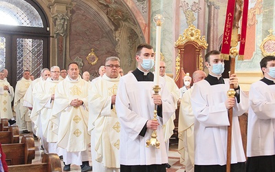 ▲	Mszy św. koncelebrowanej przewodniczył abp Stanisław Budzik. 