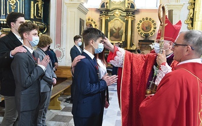 Paraklet przychodzi mimo pandemii.