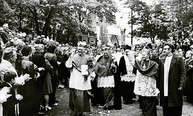 Papieskim pielgrzymem był również  kard. Karol Wojtyła.