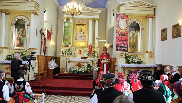 Msza św. w Żdżarach za śp. bp. Józefa Zawitkowskiego