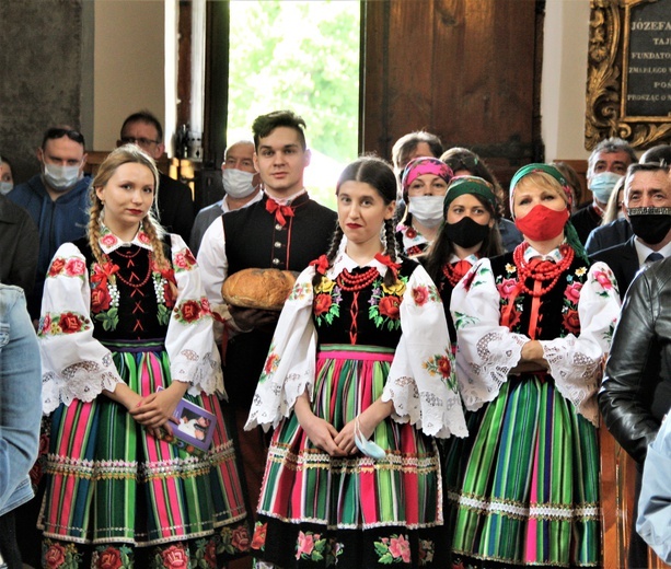 Msza św. w Żdżarach za śp. bp. Józefa Zawitkowskiego