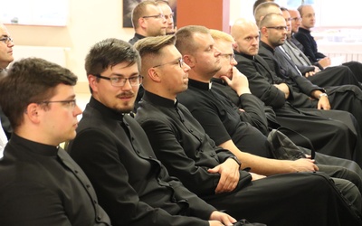 33 księży wikariuszy rozpocznie po wakacjach pracę na nowych placówkach duszpasterskich.