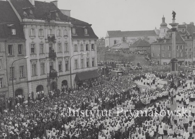 Pogrzeb Prymasa Wyszyńskiego w obiektywie 