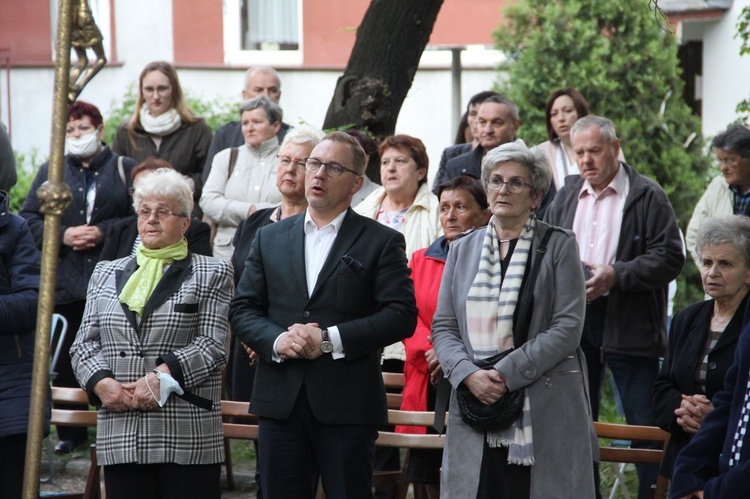 Brzesko. Święto przy kapliczce