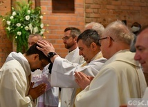 Święcenia kapłańskie w głogowskiej kolegiacie