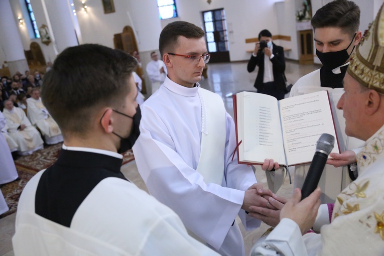 Tarnów. Święcenia kapłańskie 2021
