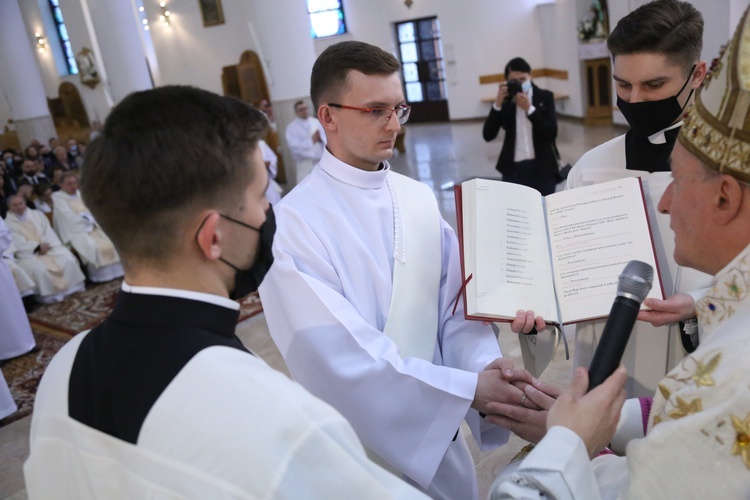 Tarnów. Święcenia kapłańskie 2021