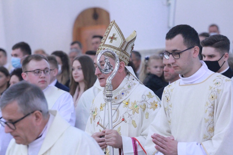 Tarnów. Święcenia kapłańskie 2021