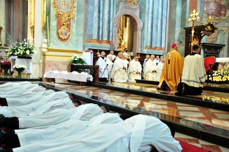 Święcenia kapłańskie w archikatedrze lubelskiej