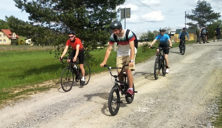 Rowerami z Barcic na Jasną Górę