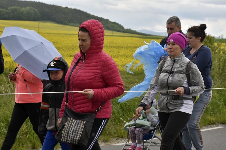 Pielgrzymka do Sulistrowiczek - cz. 1