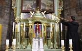 Nowy wystrój prezbiterium kościoła św. Barbary w Mikuszowicach Krakowskich
